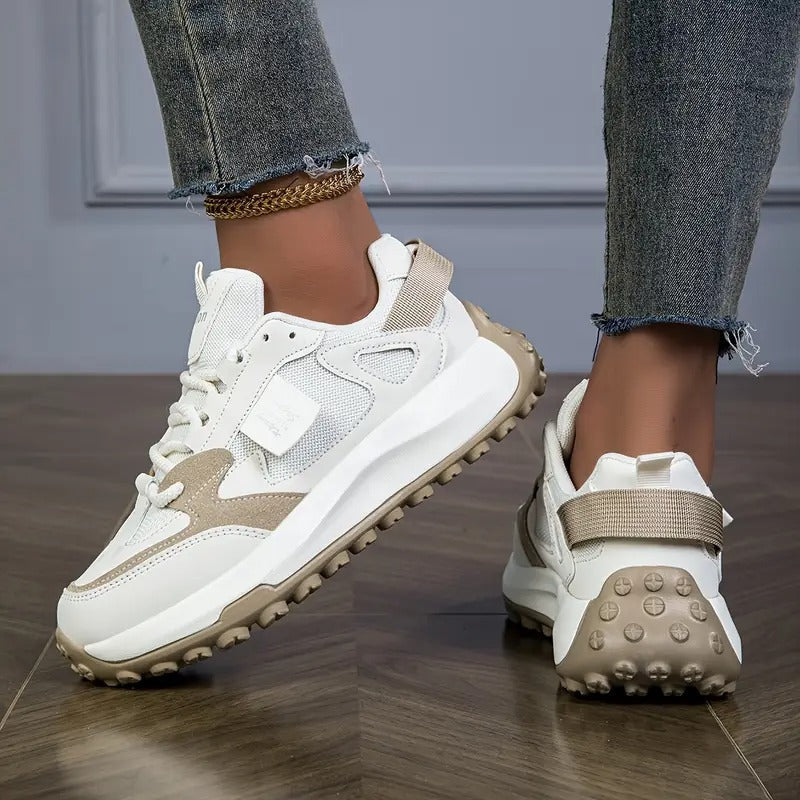 Women's Low Top Lace Up Running Shoes