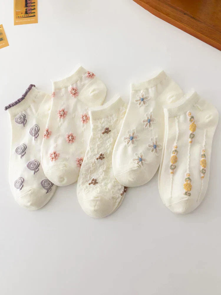 White Floral Socks - 5 Pairs
