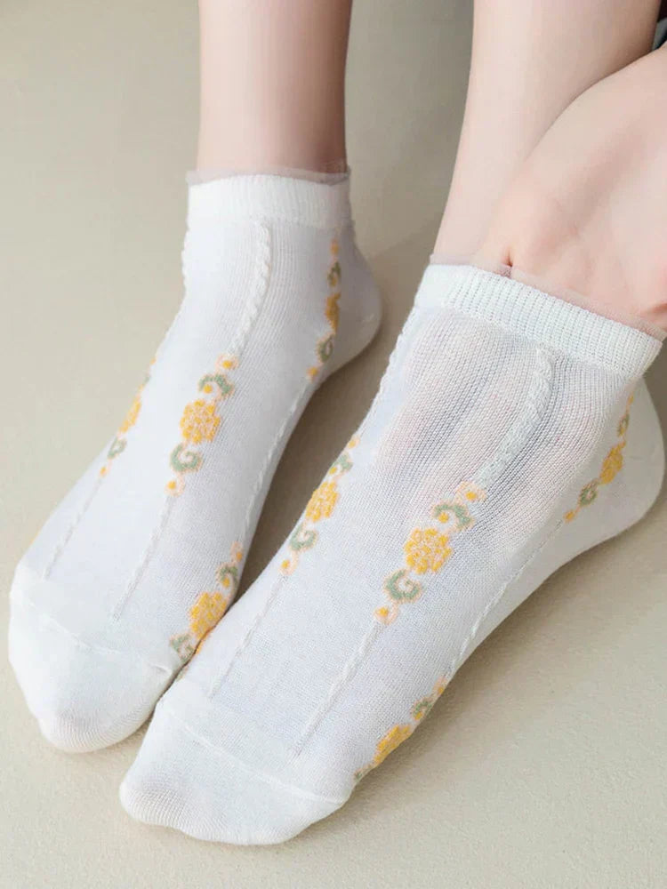 White Floral Socks - 5 Pairs