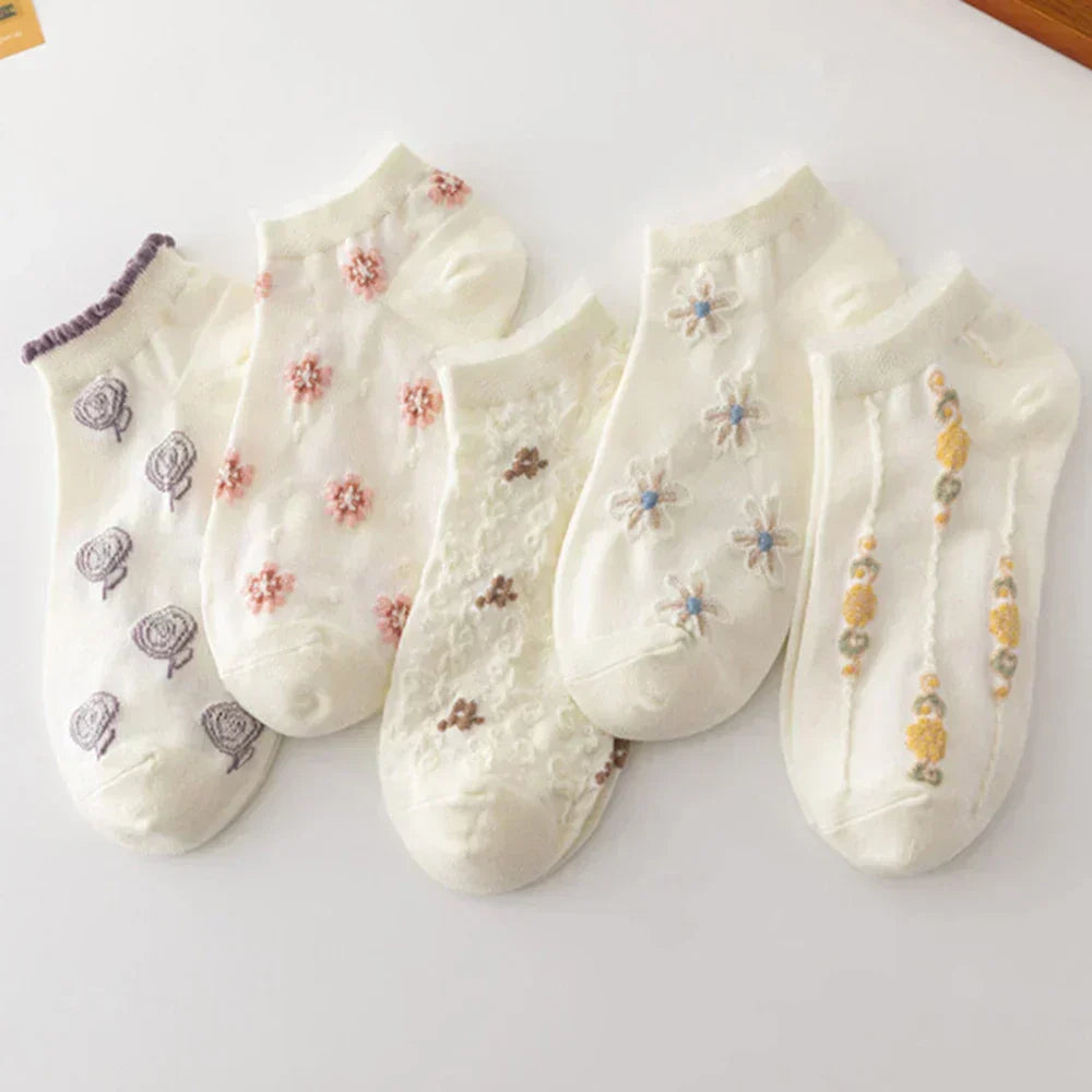 White Floral Socks - 5 Pairs